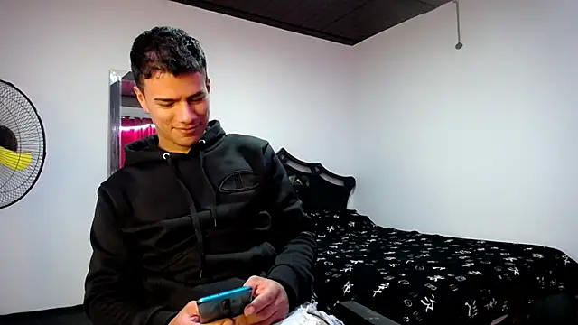 Snapshot of Deiby_casas chatting on January 2025 05:03:02 AM Deiby casas online show from January 2025 05:03:02 AM