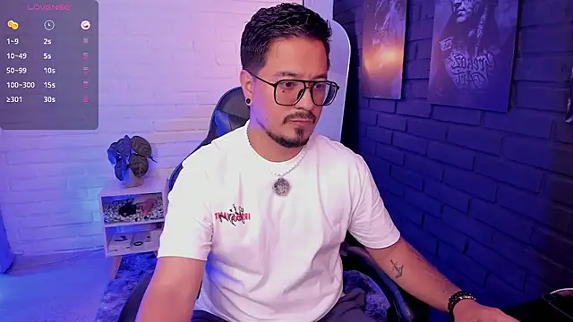 DaviidEvans  online show from May 2026 01:16:02 PM