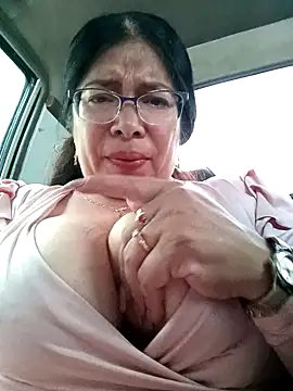 Snapshot of __valentina18 chatting on March 2025 04:11:02 PM   valentina18 online show from March 2025 04:11:02 PM