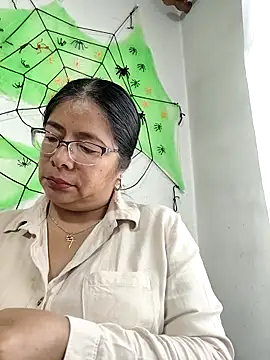 Snapshot of __valentina18 chatting on October 2025 01:11:01 PM   valentina18 online show from October 2025 01:11:01 PM