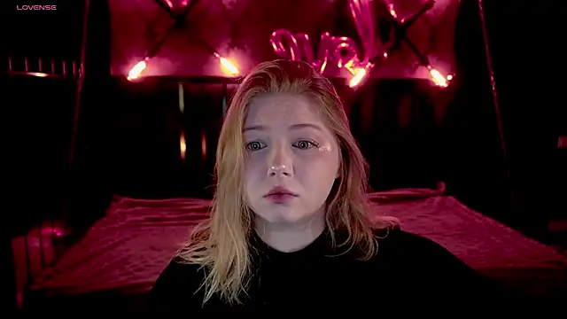 Snapshot of Tinker_Belll chatting on February 2026 08:27:01 PM Tinker Belll online show from February 2026 08:27:01 PM