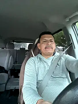 Snapshot of pumaHotz chatting on December 2024 11:24:02 PM pumaHotz online show from December 2024 11:24:02 PM