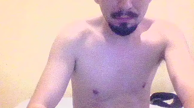 Snapshot of Tomthelong chatting on February 2025 08:33:02 PM Tomthelong online show from February 2025 08:33:02 PM