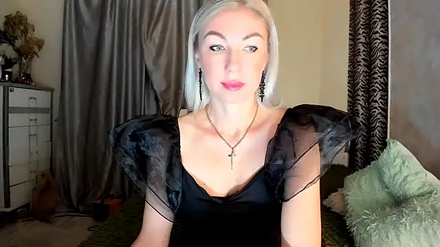 Snapshot of _SABOTAGE_ chatting on December 2024 01:03:02 AM SABOTAGE online show from December 2024 01:03:02 AM