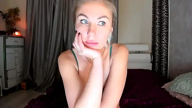 Snapshot of _SABOTAGE_ chatting on December 2024 03:35:01 AM SABOTAGE online show from December 2024 03:35:01 AM