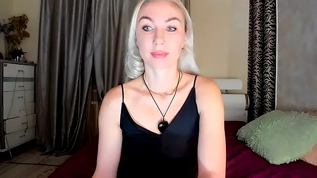 Snapshot of _SABOTAGE_ chatting on January 2025 01:15:01 AM SABOTAGE online show from January 2025 01:15:01 AM