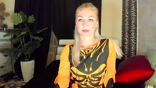 Snapshot of _SABOTAGE_ chatting on October 2025 01:15:01 AM SABOTAGE online show from October 2025 01:15:01 AM