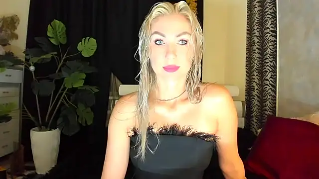 Snapshot of _SABOTAGE_ chatting on November 2025 01:00:01 AM SABOTAGE online show from November 2025 01:00:01 AM