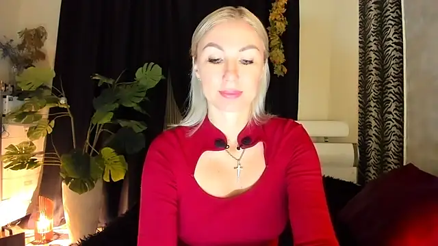 Snapshot of _SABOTAGE_ chatting on November 2025 02:45:01 AM SABOTAGE online show from November 2025 02:45:01 AM