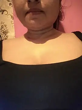 Snapshot of soniya_cute chatting on August 2026 06:33:02 PM soniya cute online show from August 2026 06:33:02 PM