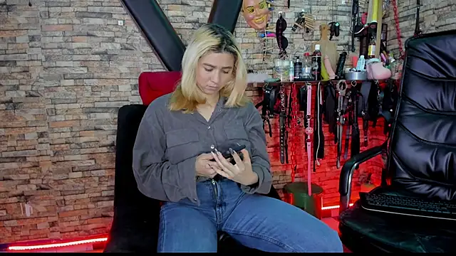 Liltildeman moon online show from November 2025 01:53:01 AM