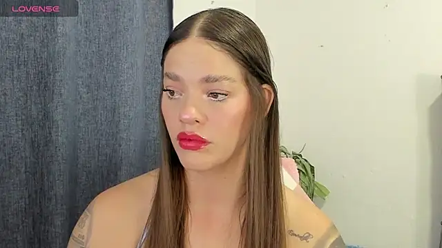 Snapshot of zoe69x chatting on February 2025 11:54:02 PM zoe69x online show from February 2025 11:54:02 PM