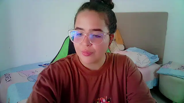  alicia z online show from January 2025 05:45:02 PM