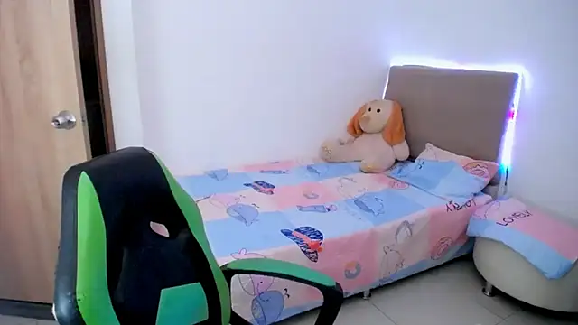  alicia z online show from February 2025 11:44:02 PM