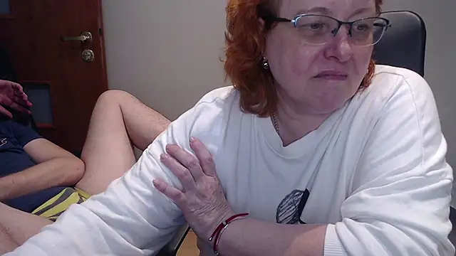 Snapshot of JoannaAndNeighbour chatting on February 2025 07:02:02 PM JoannaAndNeighbour online show from February 2025 07:02:02 PM