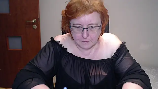 Snapshot of JoannaAndNeighbour chatting on March 2025 09:56:02 AM JoannaAndNeighbour online show from March 2025 09:56:02 AM
