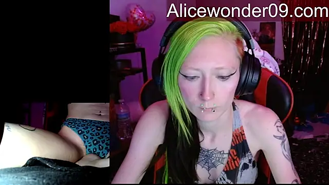 alicewonder09 online show from February 2026 03:38:02 AM