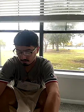 Bbyboyivan online show from November 2025 07:18:01 PM