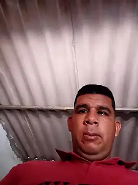 Snapshot of El-reyleon chatting on April 2026 04:09:01 PM El-reyleon online show from April 2026 04:09:01 PM
