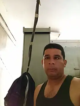Snapshot of El-reyleon chatting on June 2026 10:18:02 PM El-reyleon online show from June 2026 10:18:02 PM