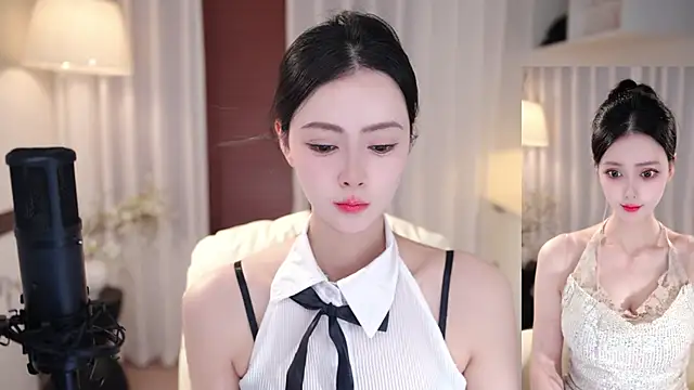 Ocean--Lili online show from October 2025 08:29:02 PM