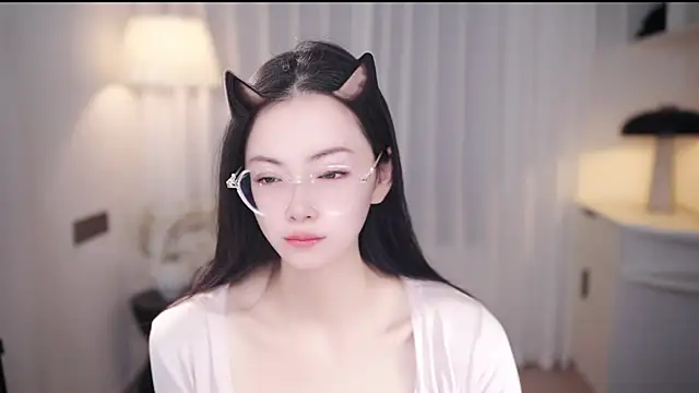 Ocean--Lili online show from November 2025 02:06:01 PM