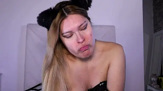 Snapshot of Angelas_dream chatting on January 2026 07:37:02 PM Angelas dream online show from January 2026 07:37:02 PM