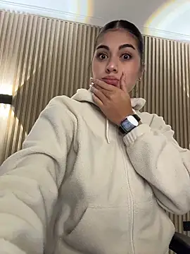 Sarasanders 4 online show from November 2025 02:55:02 AM