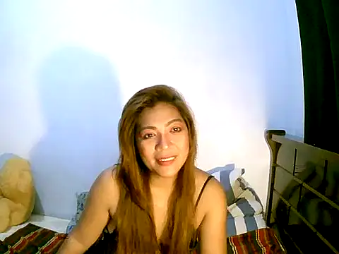 Snapshot of sweetvirginia01 chatting on February 2025 06:43:02 PM sweetvirginia01 online show from February 2025 06:43:02 PM