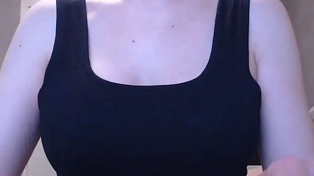 Snapshot of BlondieStar chatting on May 2026 09:42:02 PM BlondieStar online show from May 2026 09:42:02 PM