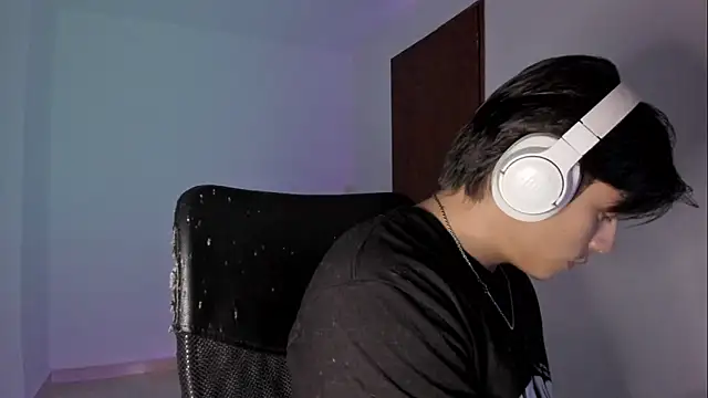 Snapshot of Giordano_Russo chatting on October 2025 10:31:01 PM Giordano Russo online show from October 2025 10:31:01 PM