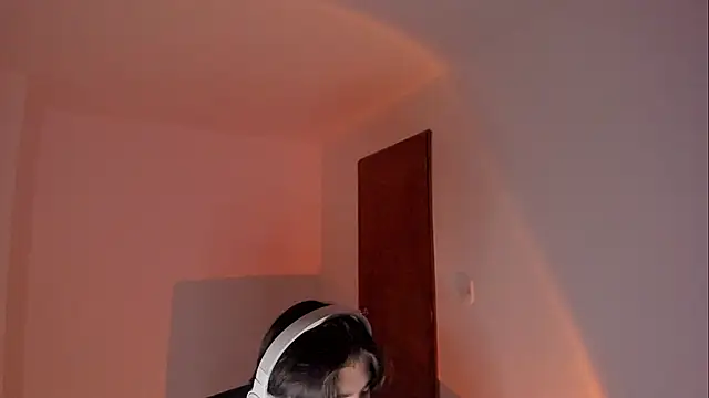 Snapshot of Giordano_Russo chatting on November 2025 12:02:01 AM Giordano Russo online show from November 2025 12:02:01 AM