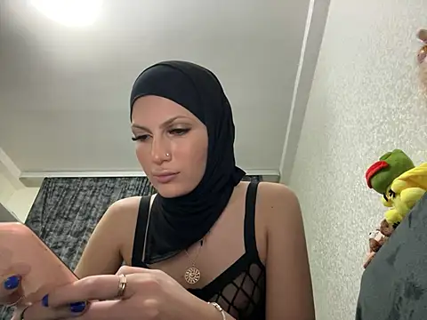 GumusGuray online show from March 2025 10:04:02 PM