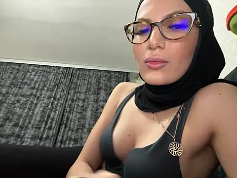 GumusGuray online show from March 2025 12:54:01 AM