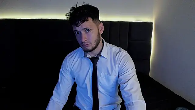 alejandro  2 online show from September 2025 04:10:02 PM