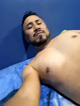 Eumanzor online show from November 2025 01:16:01 AM