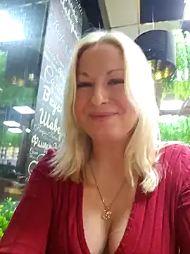 Snapshot of Arina_smiles chatting on January 2025 06:54:02 PM Arina smiles online show from January 2025 06:54:02 PM