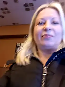 Snapshot of Arina_smiles chatting on January 2025 04:30:02 PM Arina smiles online show from January 2025 04:30:02 PM