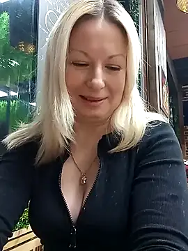 Snapshot of Arina_smiles chatting on March 2025 05:06:02 PM Arina smiles online show from March 2025 05:06:02 PM