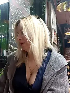 Snapshot of Arina_smiles chatting on March 2025 07:16:01 PM Arina smiles online show from March 2025 07:16:01 PM