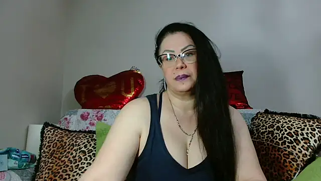 x  KHALEESI  x online show from March 2025 06:32:01 PM