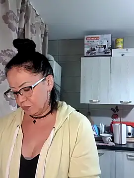 x  KHALEESI  x online show from October 2025 03:45:01 PM