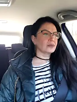 x  KHALEESI  x online show from November 2025 10:48:01 AM