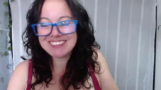 Sonialorens  online show from January 2025 06:12:02 PM