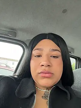 Snapshot of IamSashaLuv chatting on December 2025 01:51:02 PM IamSashaLuv online show from December 2025 01:51:02 PM