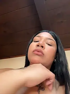 Snapshot of IamSashaLuv chatting on February 2026 04:03:02 PM IamSashaLuv online show from February 2026 04:03:02 PM