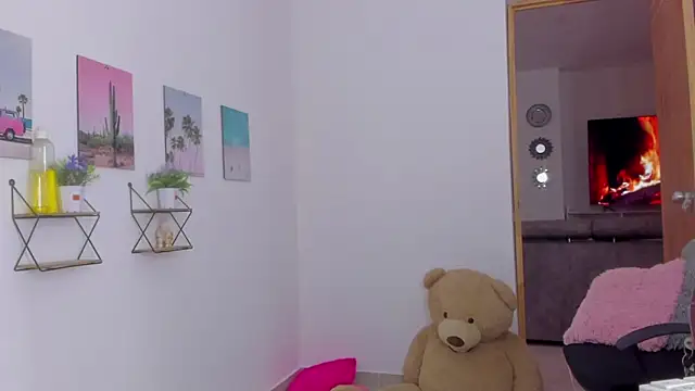 Emma lean online show from November 2025 12:49:02 PM