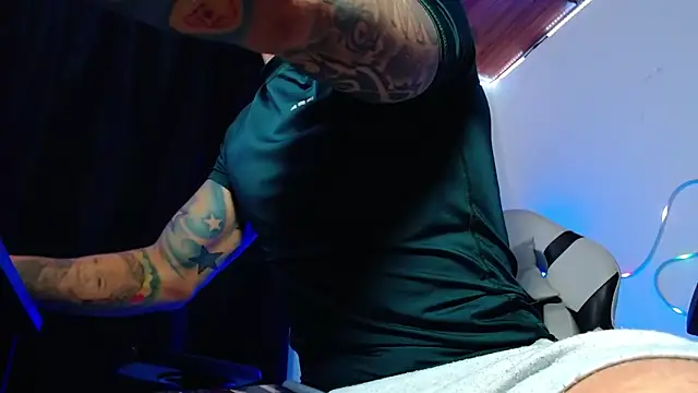 sebastian horny online show from November 2025 08:22:02 AM