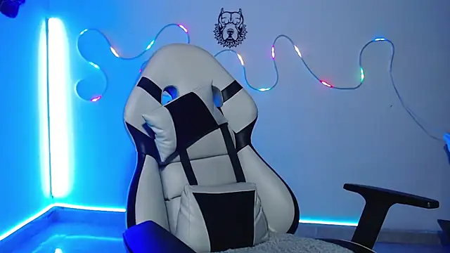 sebastian horny online show from December 2025 10:38:02 PM