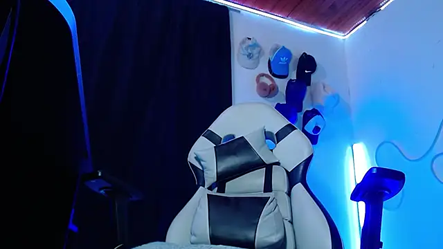 sebastian horny online show from December 2025 05:01:02 AM